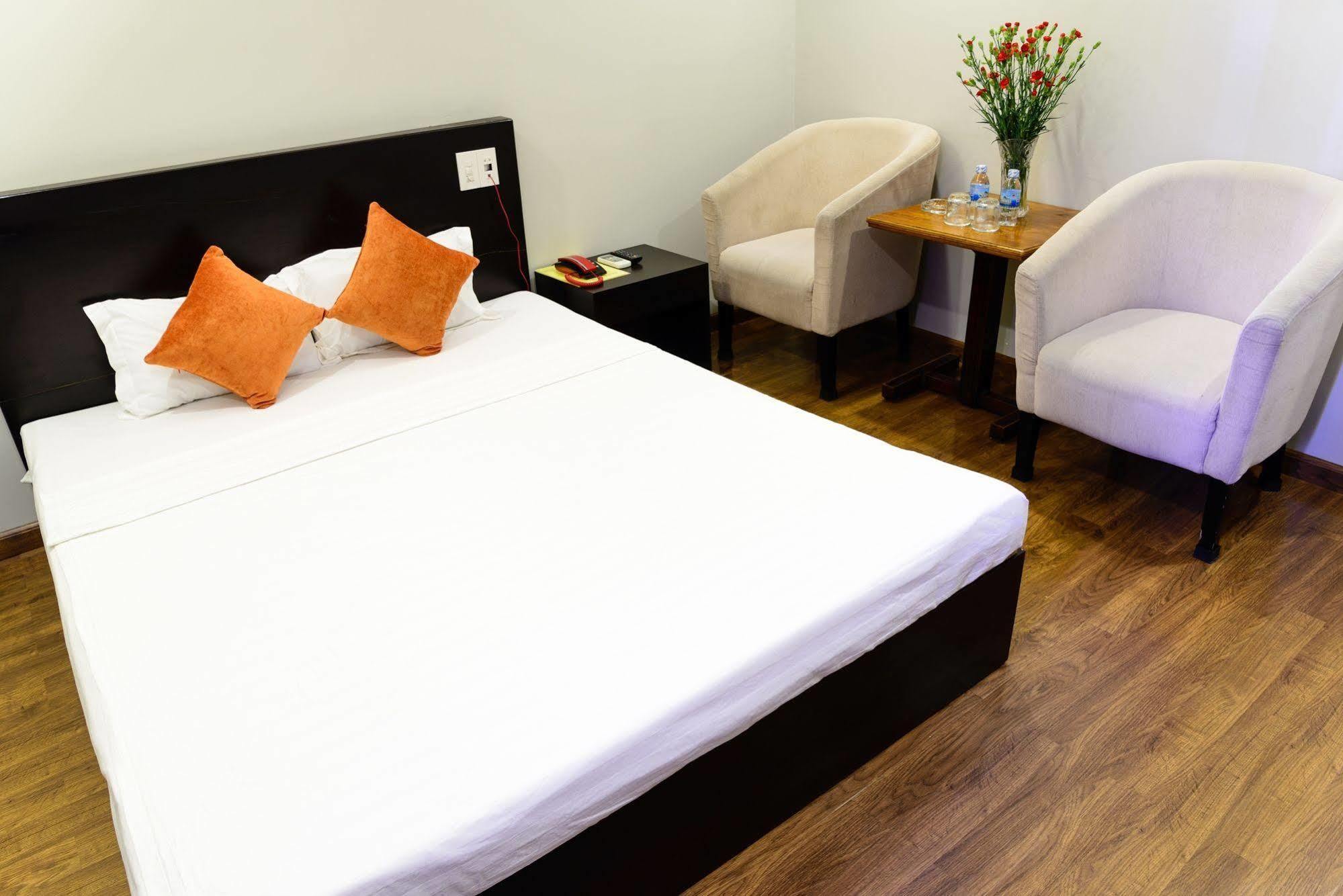 Cosmos Hotel Nha Trang By Ht Exteriör bild
